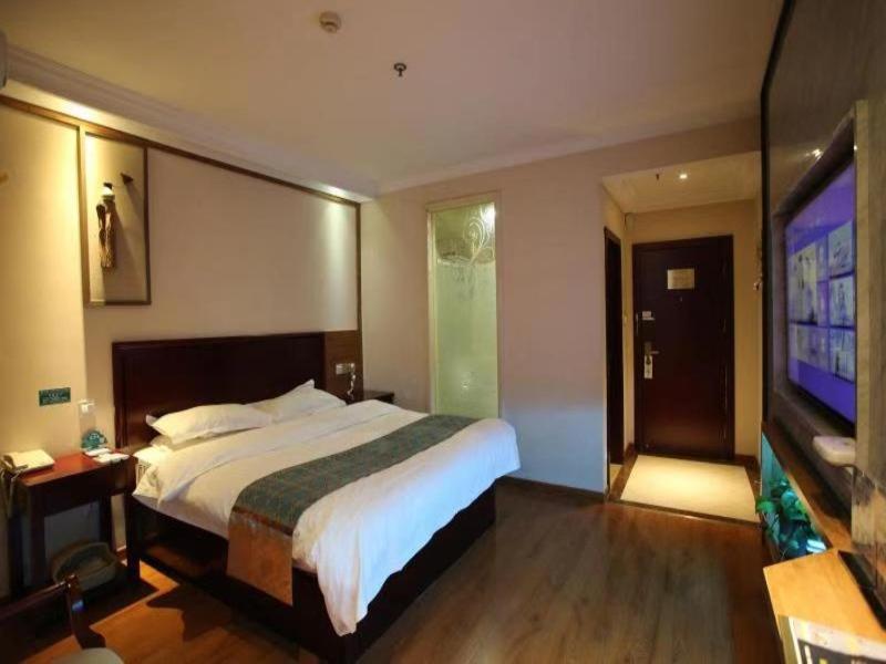 Greentree Inn Jiangsu Wuxi Yangjian Xihu Road Express Hotel Exterior photo