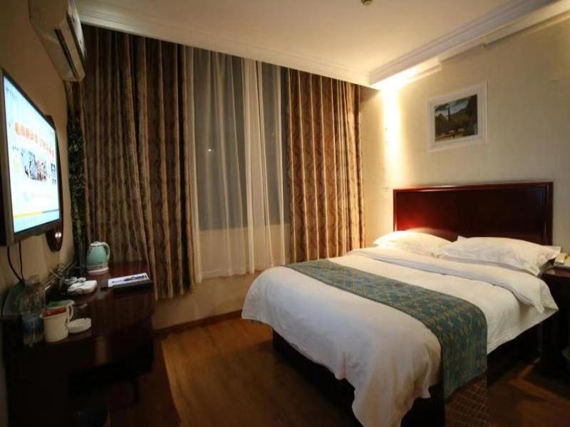 Greentree Inn Jiangsu Wuxi Yangjian Xihu Road Express Hotel Exterior photo